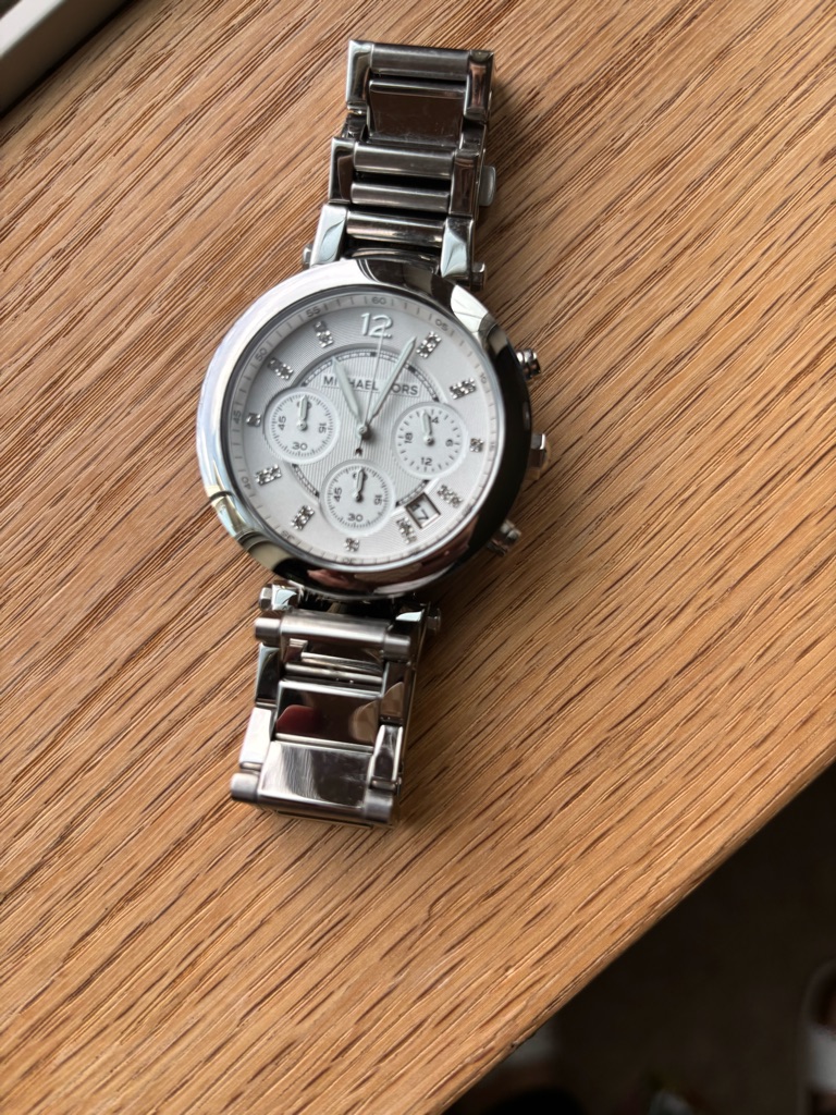 Euc Michael Kors Silver Chronograph Watch With White Dial